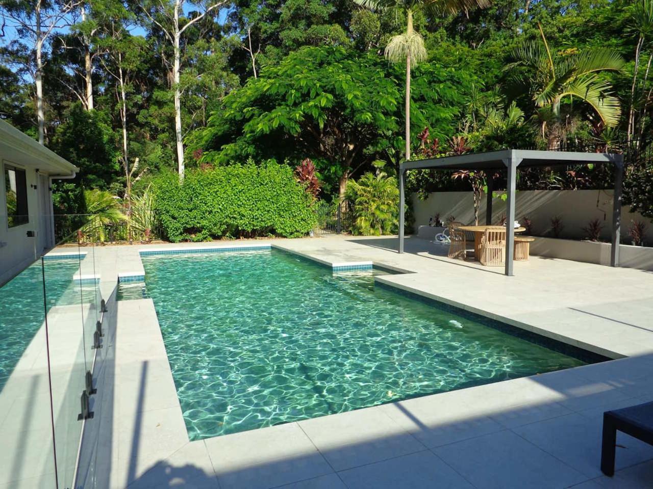 Hotel Noosa Buoys Tinbeerwah Exterior foto